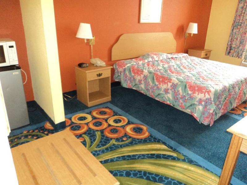 Travel Inn Уинтър Хевън Екстериор снимка
