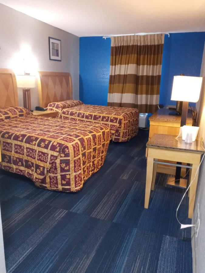 Travel Inn Уинтър Хевън Екстериор снимка
